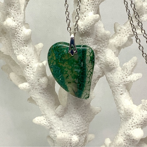 Green Dragon Veins Agate Heart Necklace - Stainless Steel Plated Chain Handmade - Picture 4 of 12